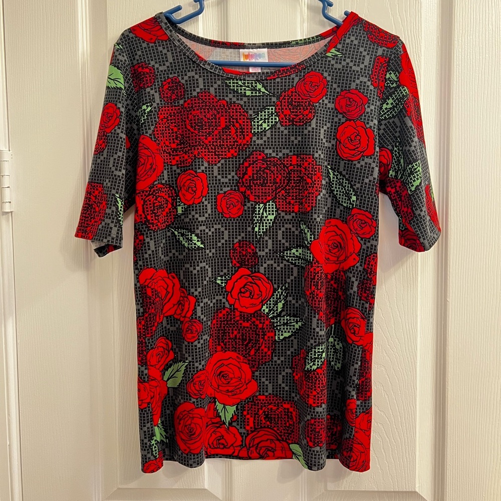 Lularoe med rose heart top